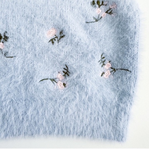 Cotton On Body Fuzzy Blue Cropped Embroidered Floral Crop Top XS - Picture 4 of 9